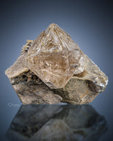 Window / Fenster Quartz on matrix