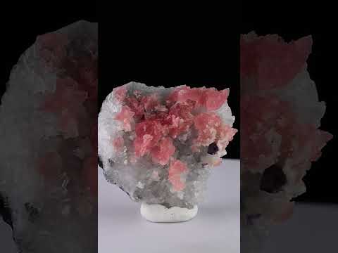 Rhodochrosite with fluorite on Quartz from China