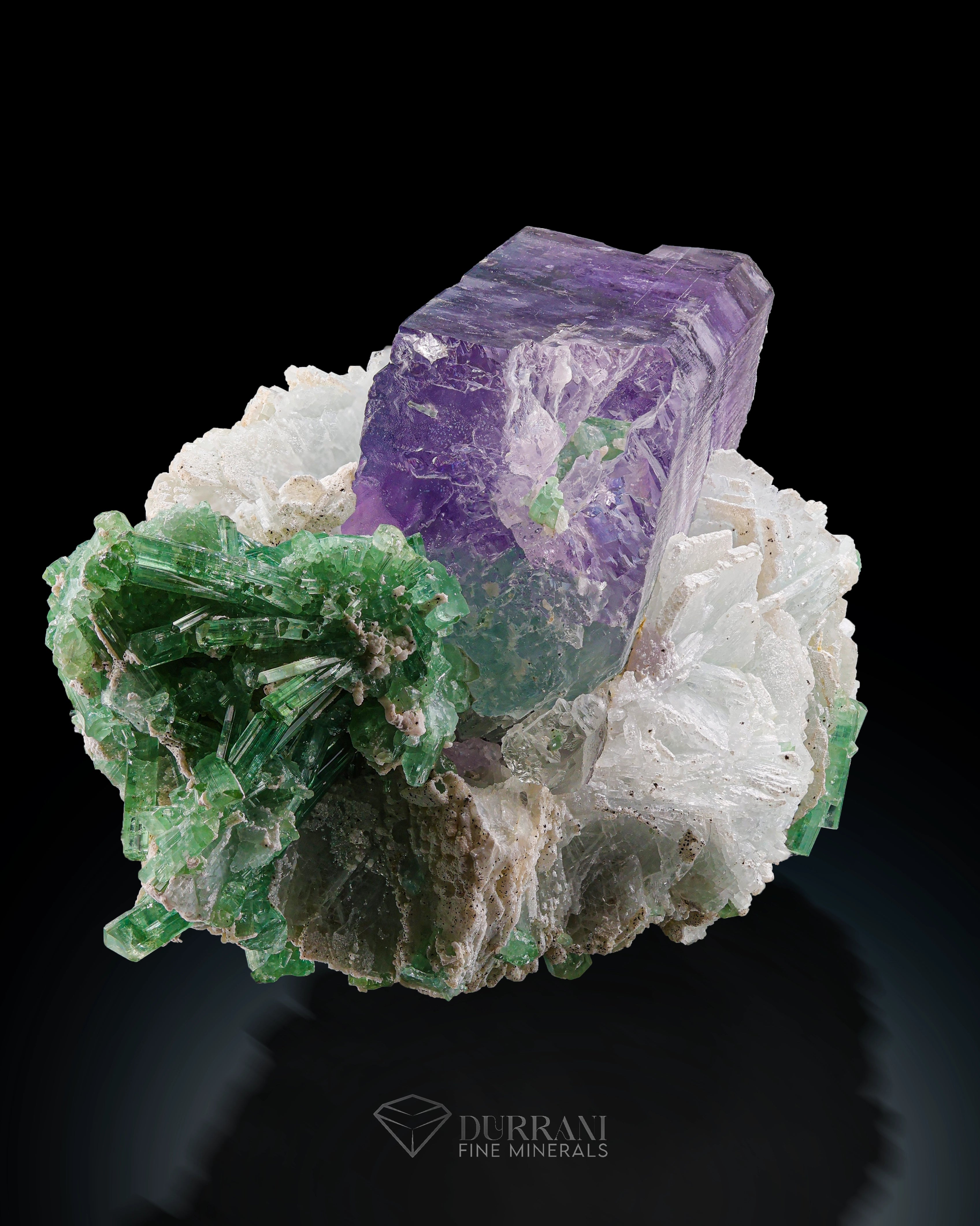 Beautiful DT Kunzite cobine with Green Tourmaline and Cleavelandite