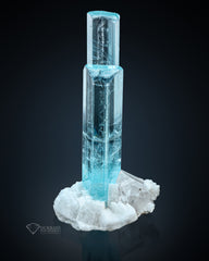 Aquamarine on Feldspar and Quartz