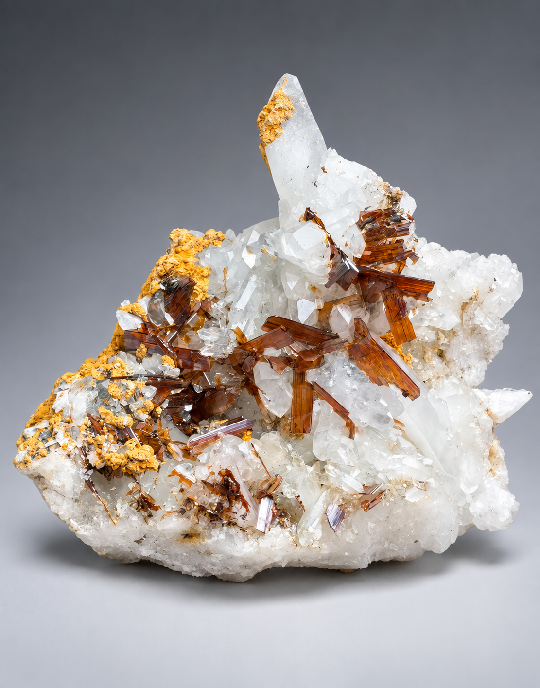 Brookite cluster on Quartz .