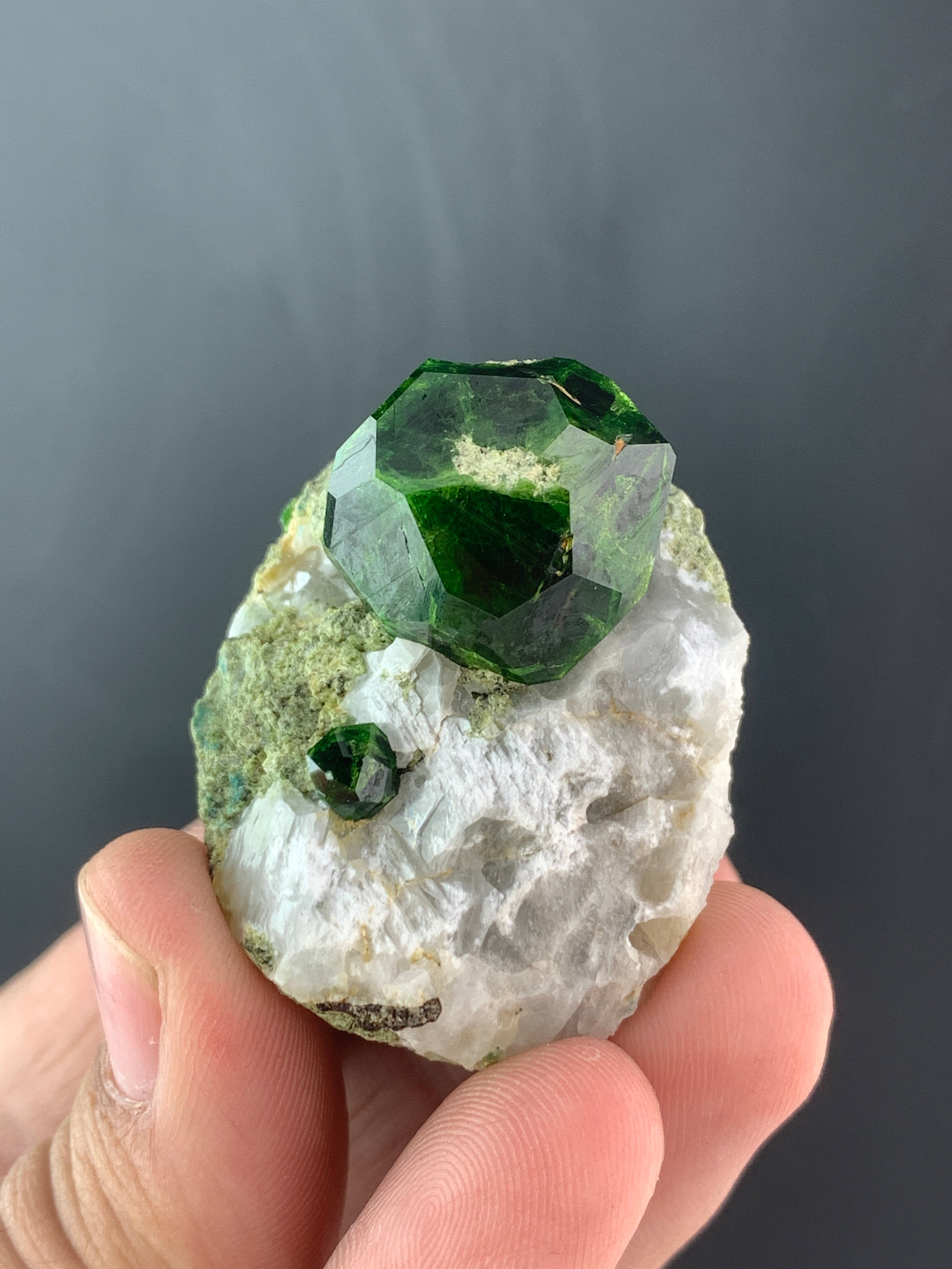 Demantoid var Green Garnet from Koh ee Belqeys, Iran.