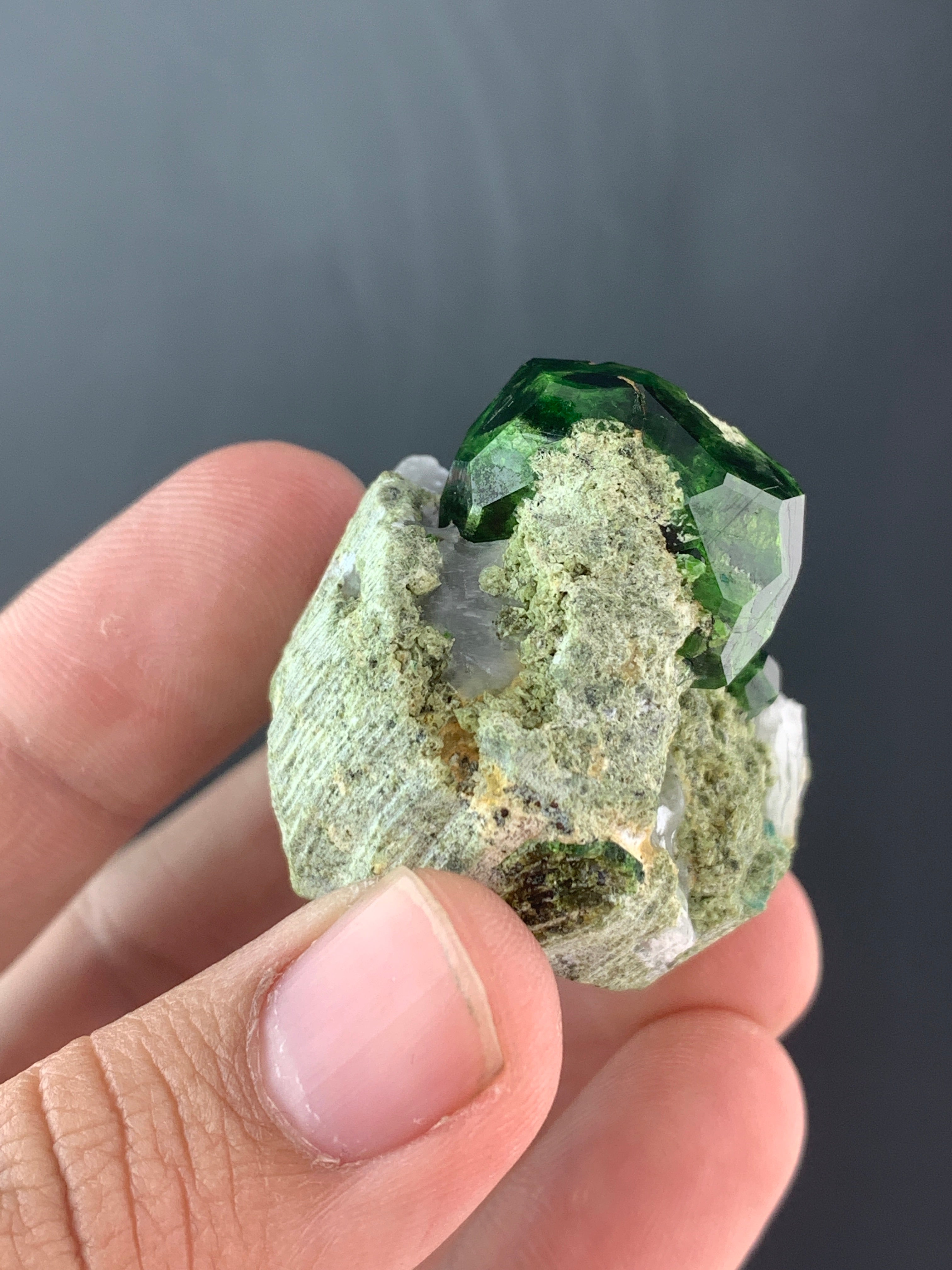 Demantoid var Green Garnet from Koh ee Belqeys, Iran.